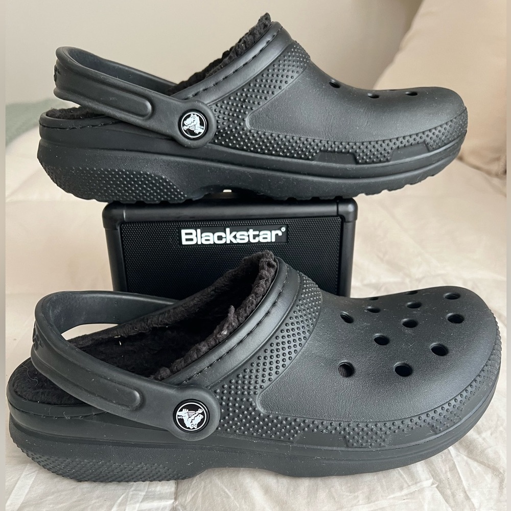 Black crocs, Men’s 7, Women’s 9